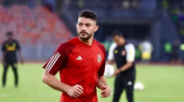 مفاجأة كبيرة.. ياسر إبراهيم يعود لدفاع الأهلي أمام زد